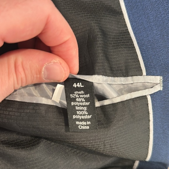 Macys Bar III slim fit blue suit
Jacket is a 44 Long
Pants are 36x34 - Picture 3 of 8
